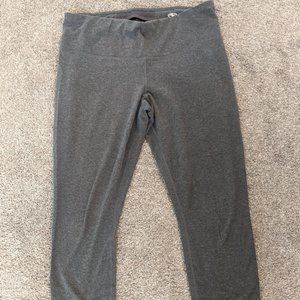 Athletic leggings